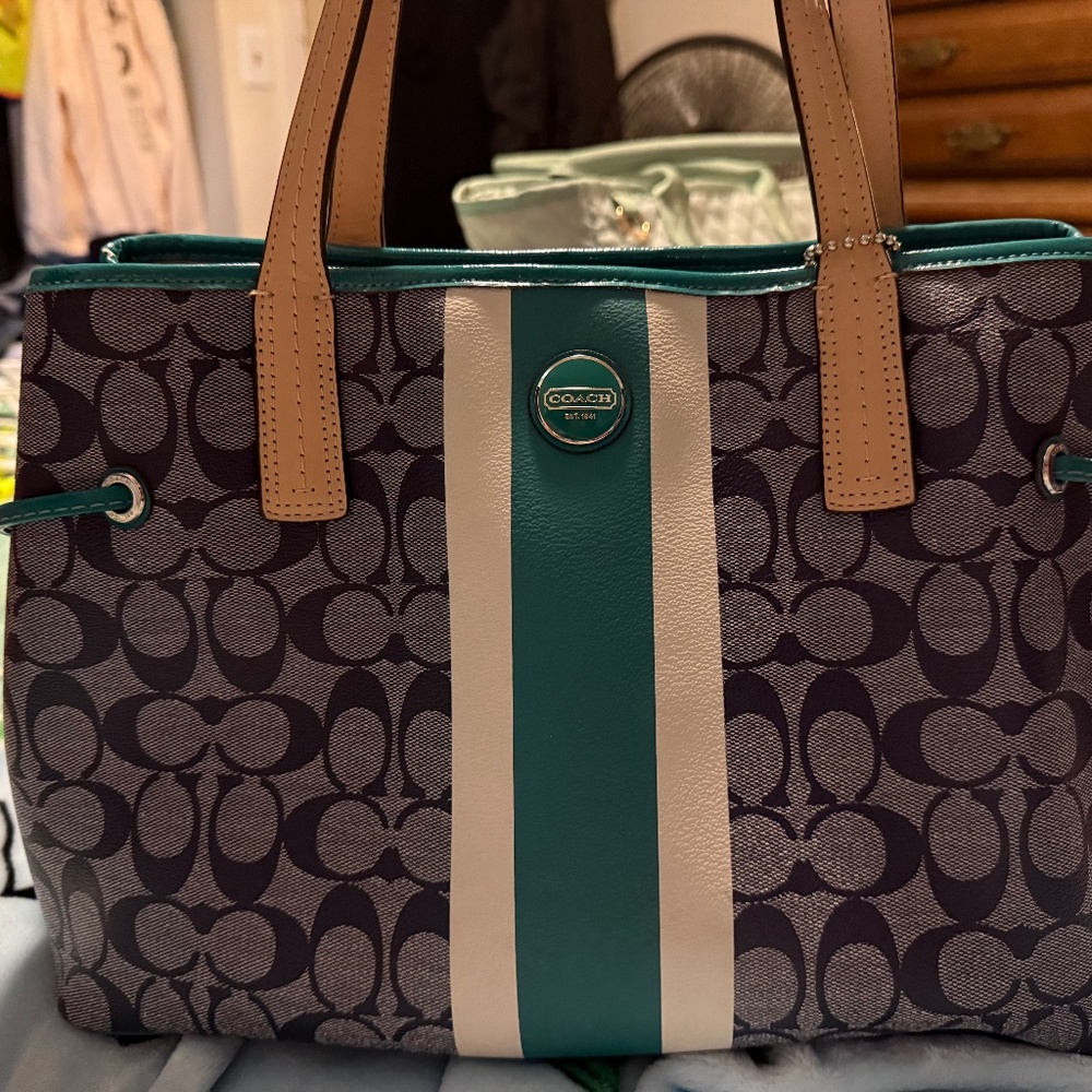 Coach Purse - Picture 1 of 3